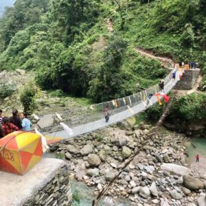Mani per il Nepal Ponte tibetano Kasuwa Bridge