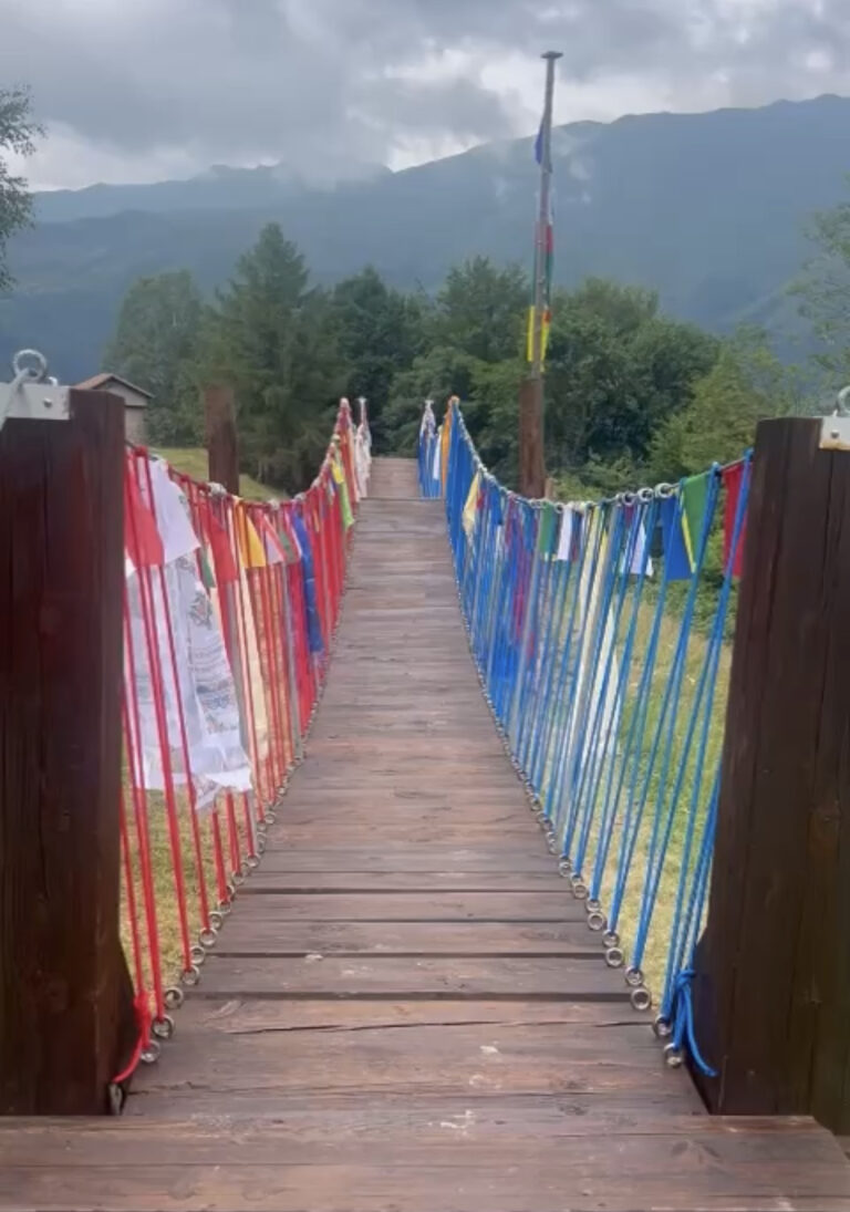 Nepal Rimes Rajpur Ponte tibetano a Cimadera rimesso a nuovo - Associazione Mani per il Nepal